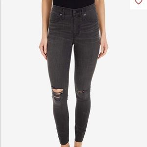 9'' High-Rise Skinny Jeans in Black Sea- size 29